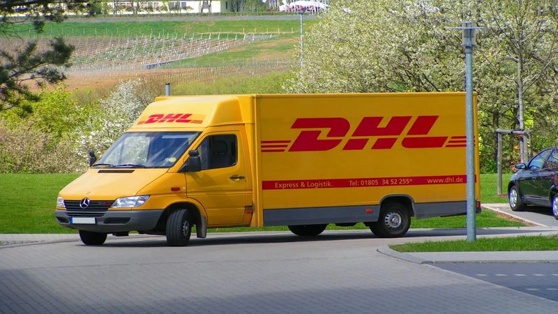 DHL courier