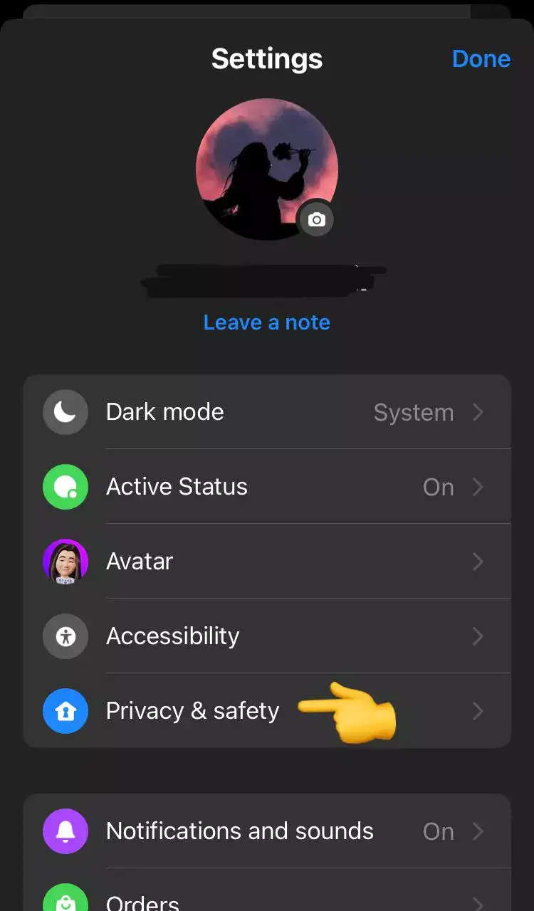 "Privacy & Settings" in Messenger