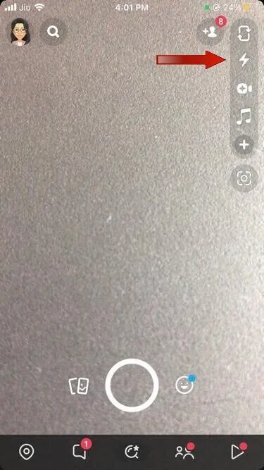 Image showing flash option on Snapchat camera